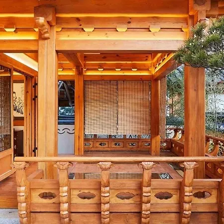 Inhyudang Hanok Pension