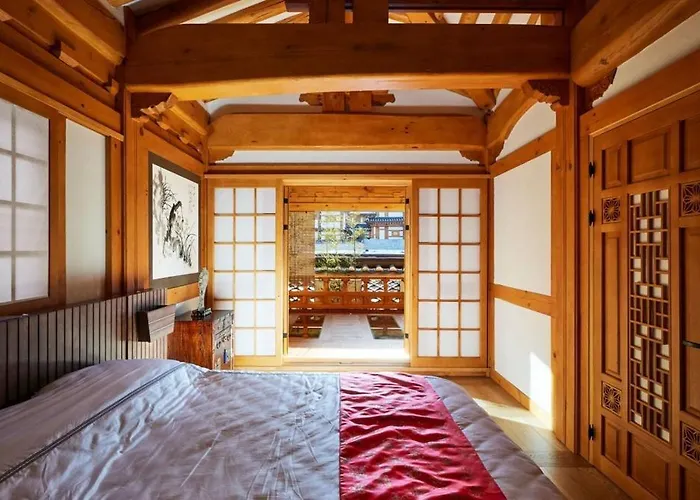 Inhyudang Hanok 4*