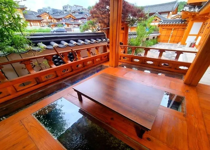 ゲストハウス Inhyudang Hanok 4*