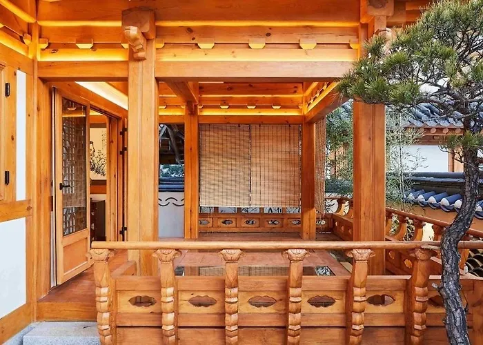 ゲストハウス Inhyudang Hanok 4*